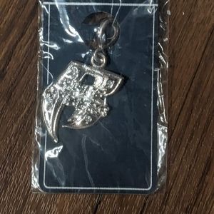 NWT Y2K HIPHOP MEDALLION VINTAGE silver tone